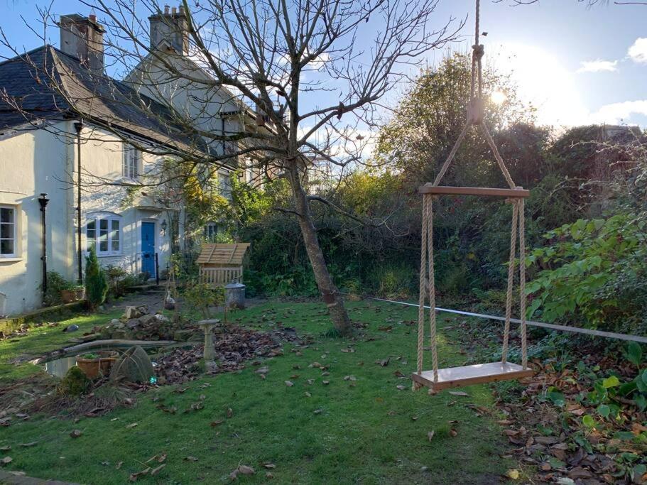 Trinity Annexe An Adorable First Floor Light And Lofty Space Within An Aonb Godmanstone Extérieur photo